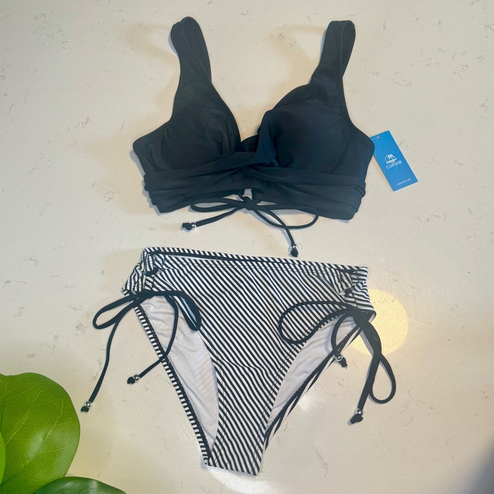 NWT CUPSHE Black Bikini Top and Striped Bottoms with Bead Accents Size Medium